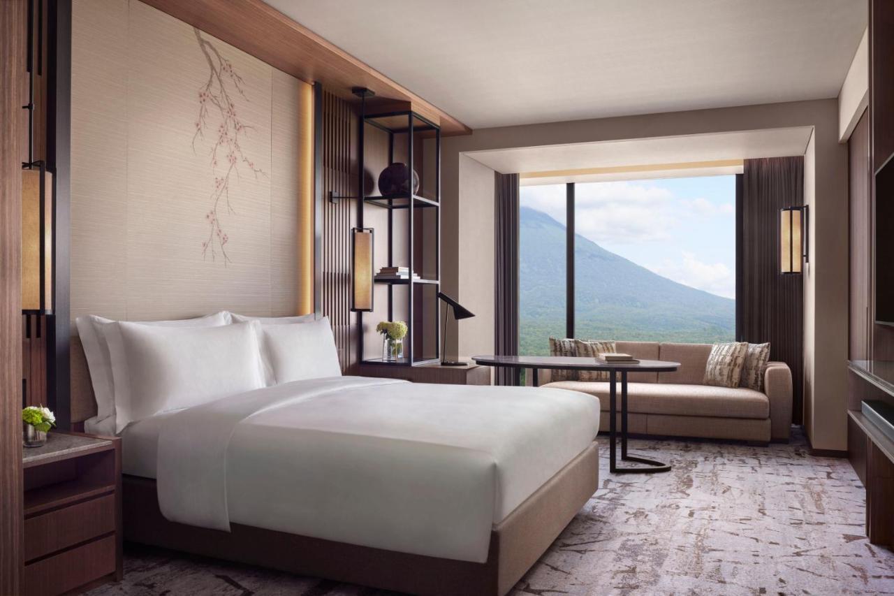 Higashiyama Niseko Village, A Ritz-Carlton Reserve Exterior foto